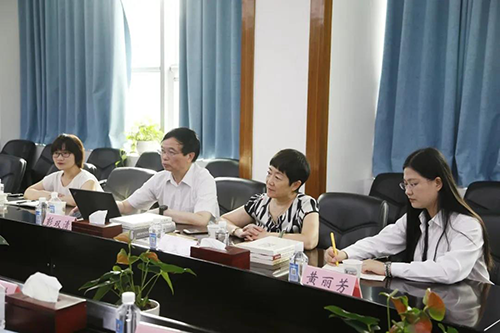 美迪西臨床前研究副總裁兼機(jī)構(gòu)負(fù)責(zé)人彭雙清教授，藥效部執(zhí)行主任董文心，藥代安評(píng)項(xiàng)目負(fù)責(zé)人龍娜等