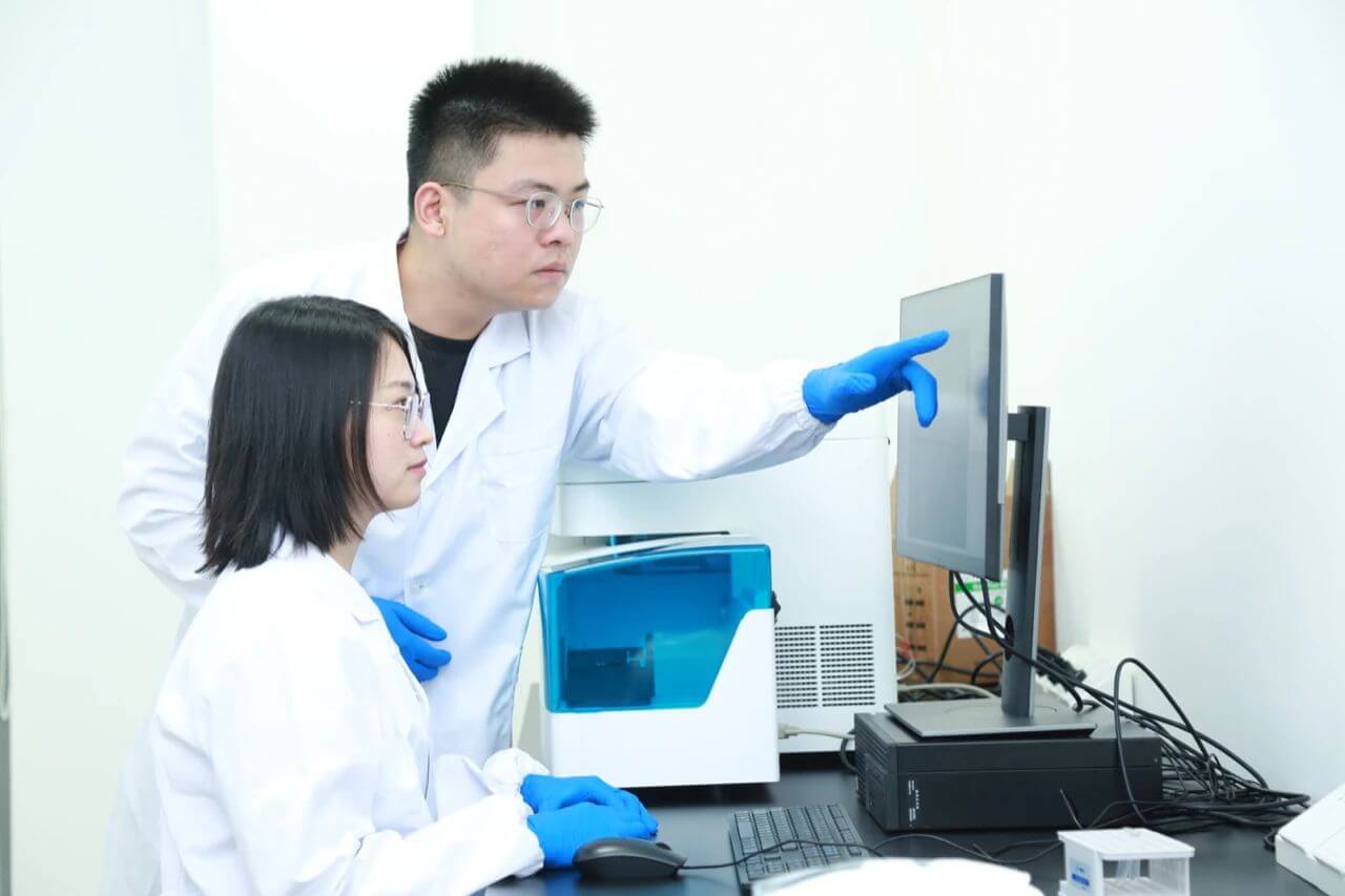 邏晟生物研發(fā)實驗室4.jpg